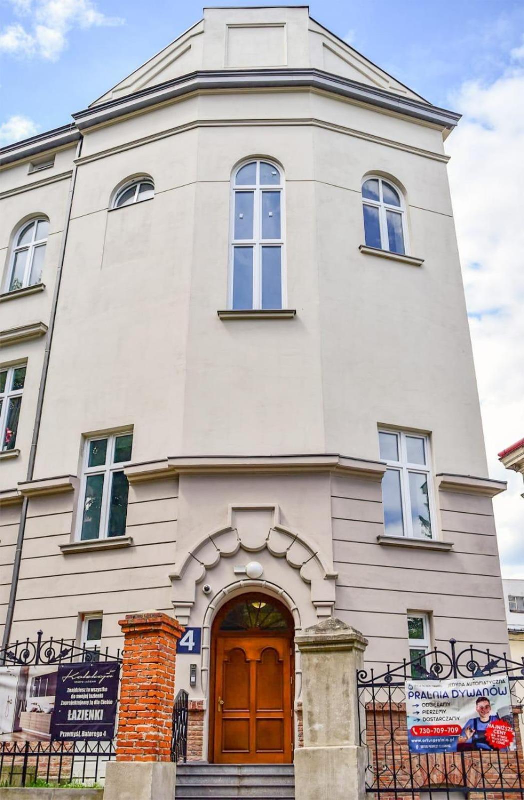 Supreme Tatarska Apartment