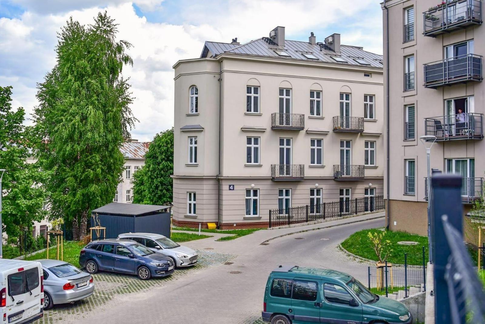 Supreme Tatarska Apartment